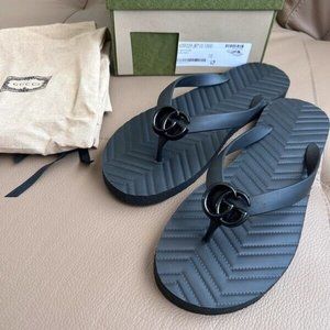 GUCCI CHEVRON FLIP FLOPS SANDALS OG GG